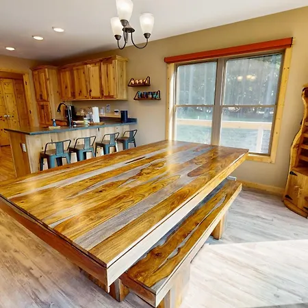 Little Fork Lookout Villa